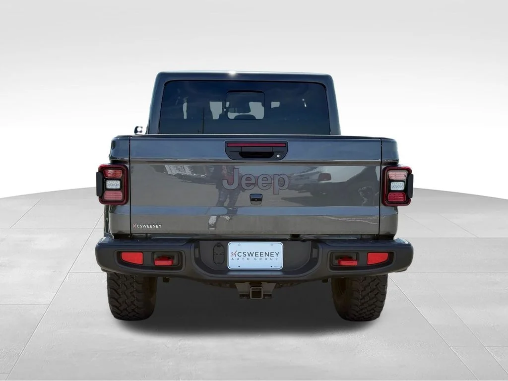 New 2026 Granite Crystal Metallic Clear-Coat Exterior Paint Jeep Rubicon image 5