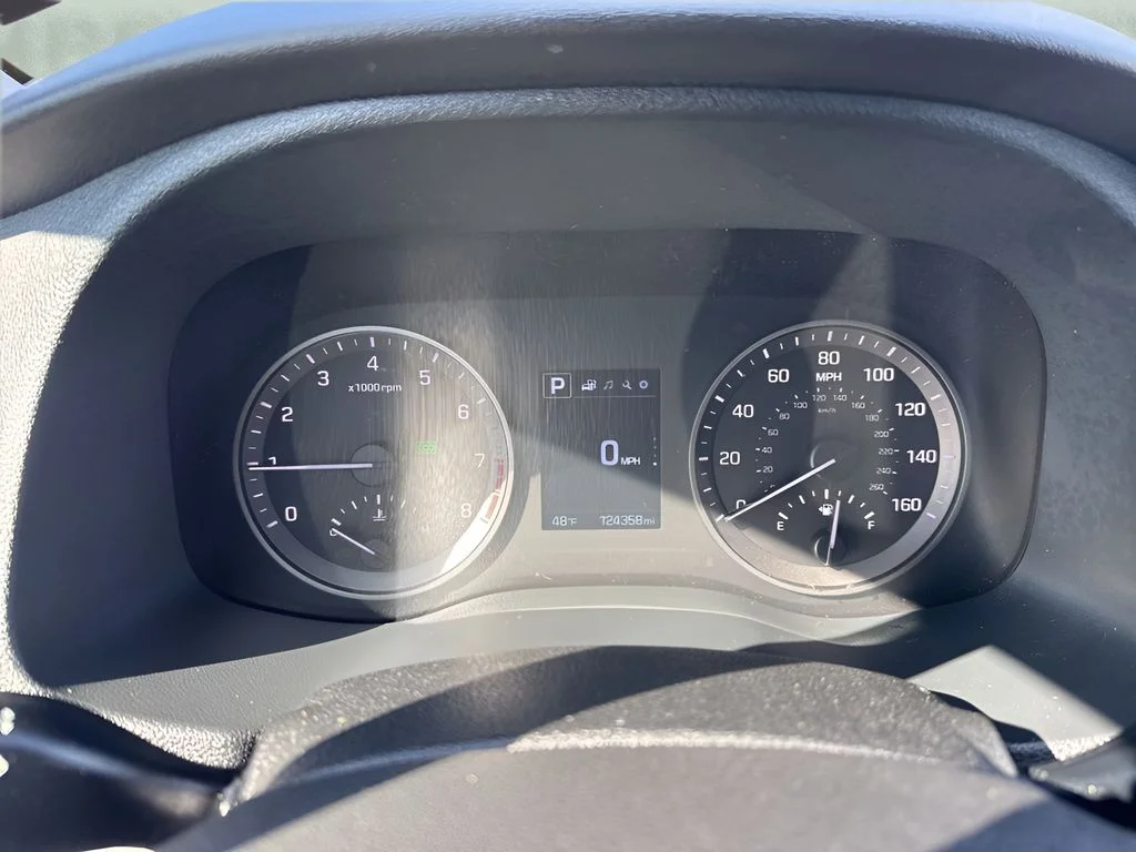 Used 2017 White Hyundai SE image 20