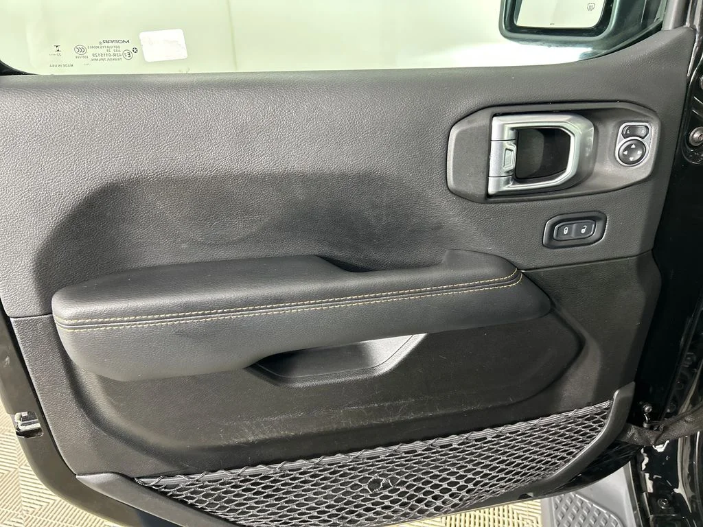 Used 2023 Black Jeep Overland image 12