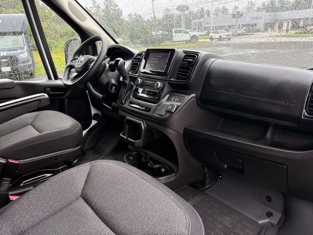 Used 2025 White Ram  image 14