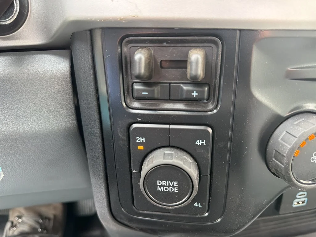 New 2026 Oxford White Ford F-550® XL image 16