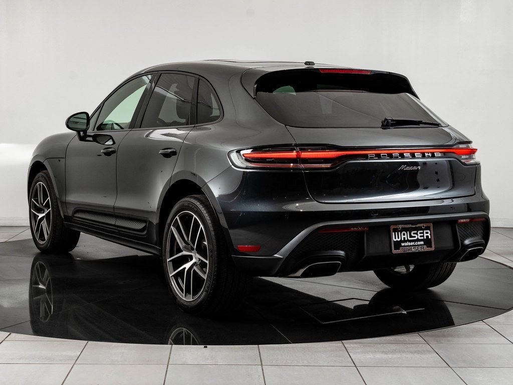 Used 2025 Volcano Grey Metallic Porsche  image 3
