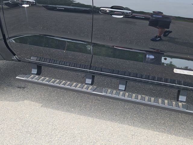 New 2026 Onyx Black GMC Elevation image 12