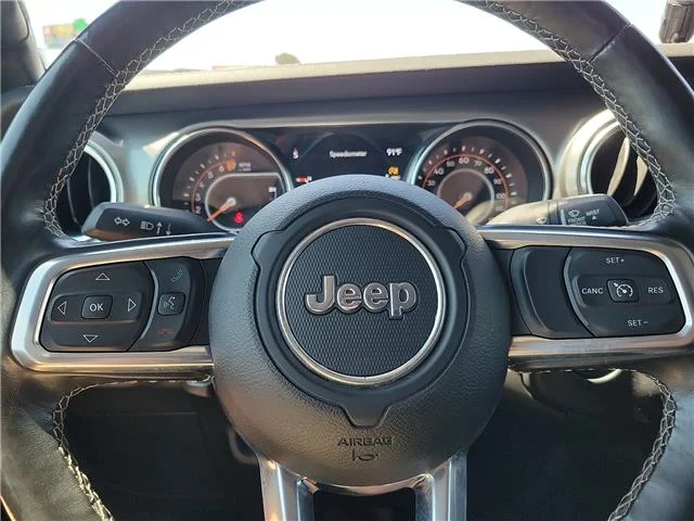 Used 2021 Blue Jeep Overland 4x4 Crew Cab 5 ft. box image 17