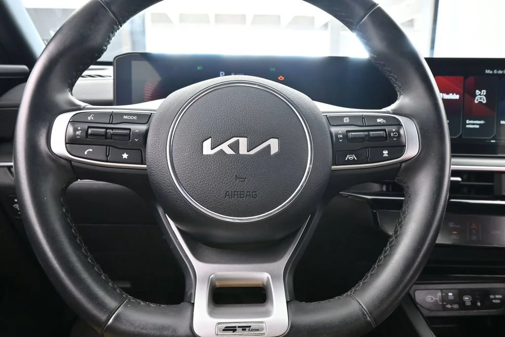 Used 2026 Aurora Black Kia GT-Line image 29