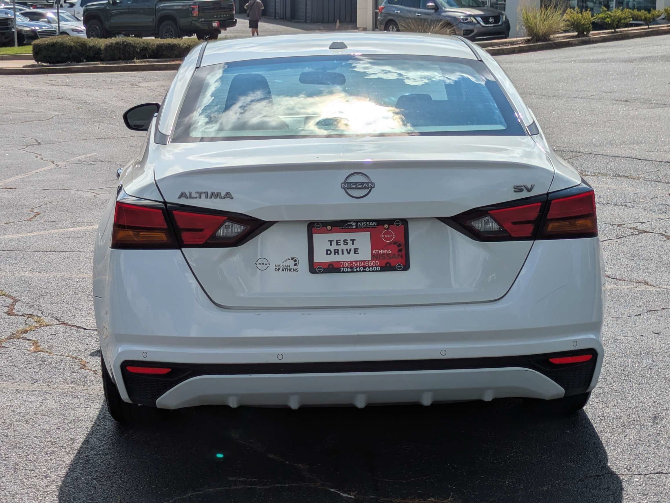 Used 2023 White Nissan 2.5 SV image 4