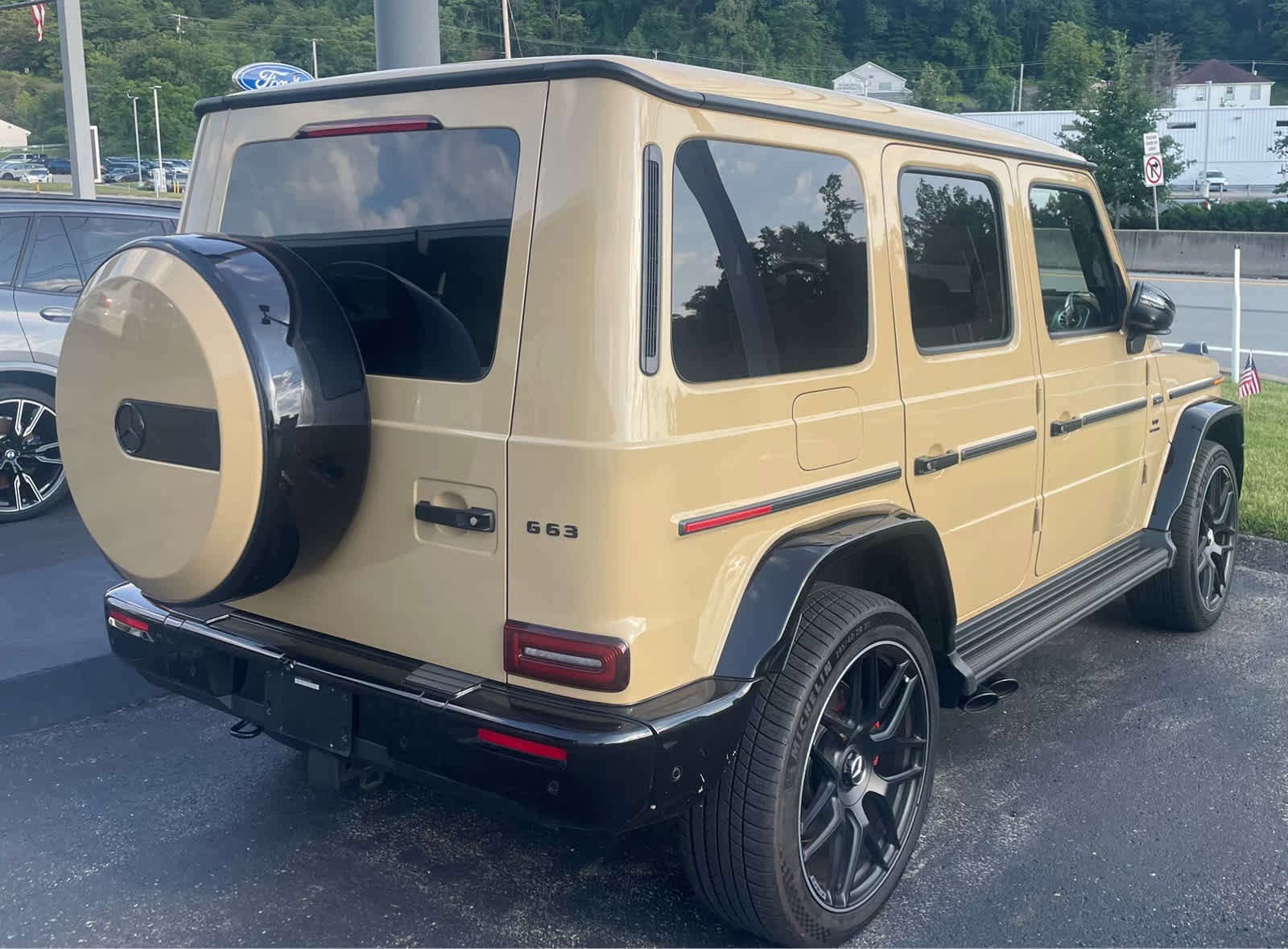 Used 2025 MANUFAKTUR Signature Desert Sand Mercedes-Benz AMG® G 63 image 6