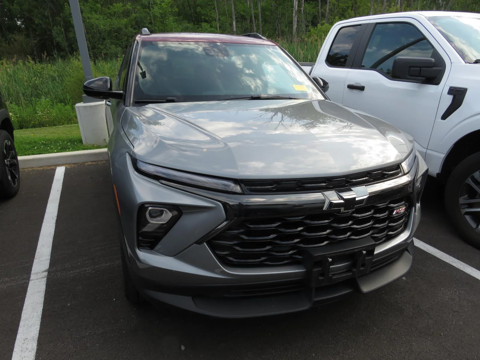 Used 2025 Sterling Gray Metallic Chevrolet RS image 3