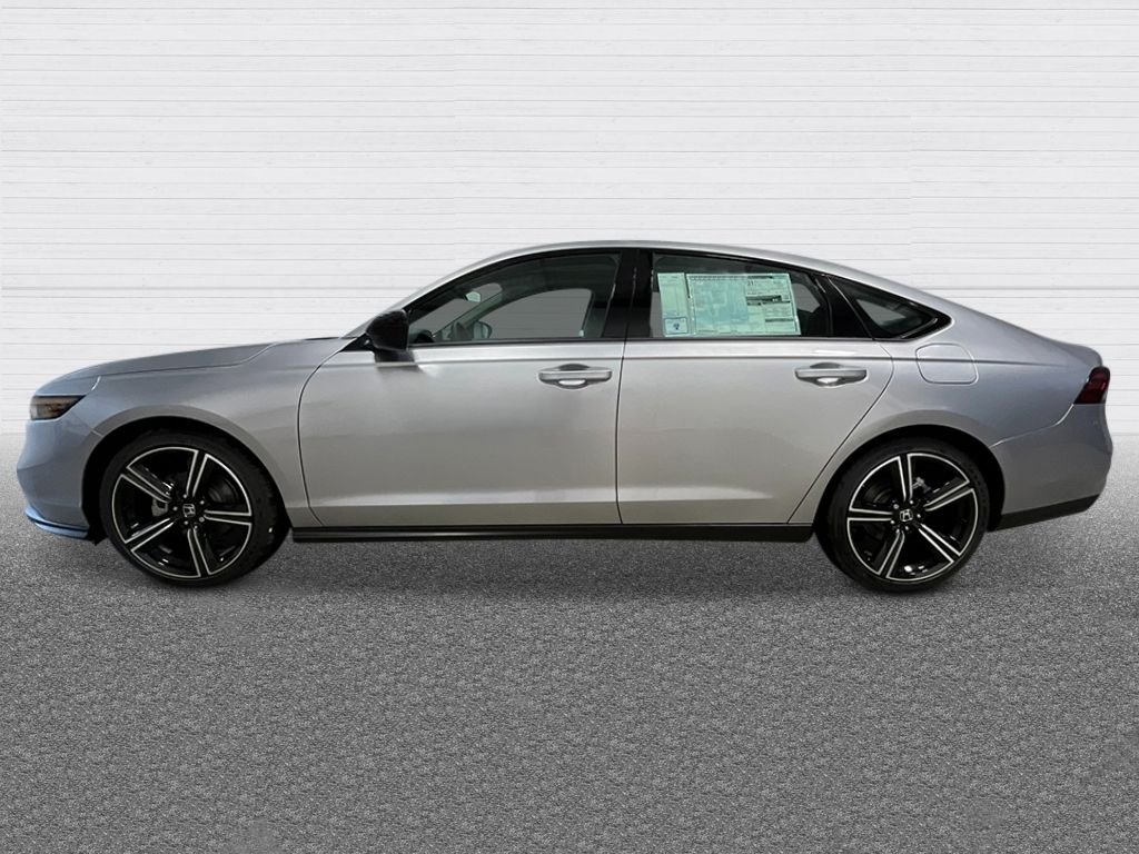 New 2026 Solar Silver Metallic Honda SE image 2