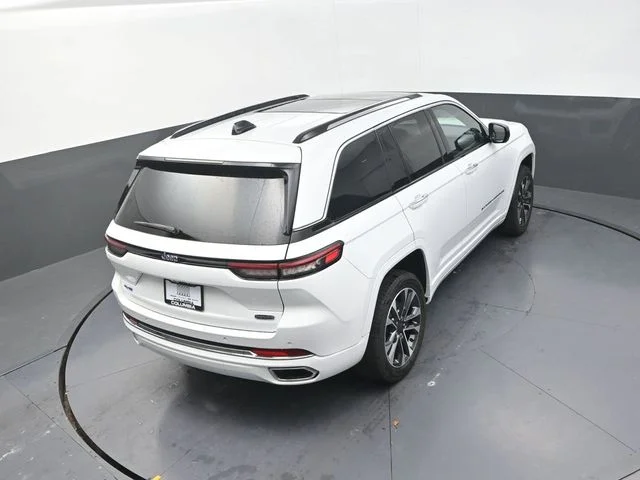 Used 2023 White Jeep Overland 4xe image 17