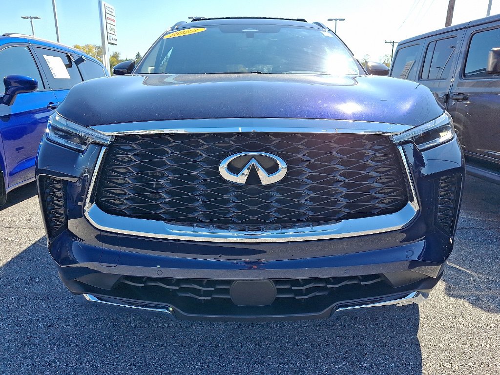 Used 2022 Blue INFINITI Autograph image 2