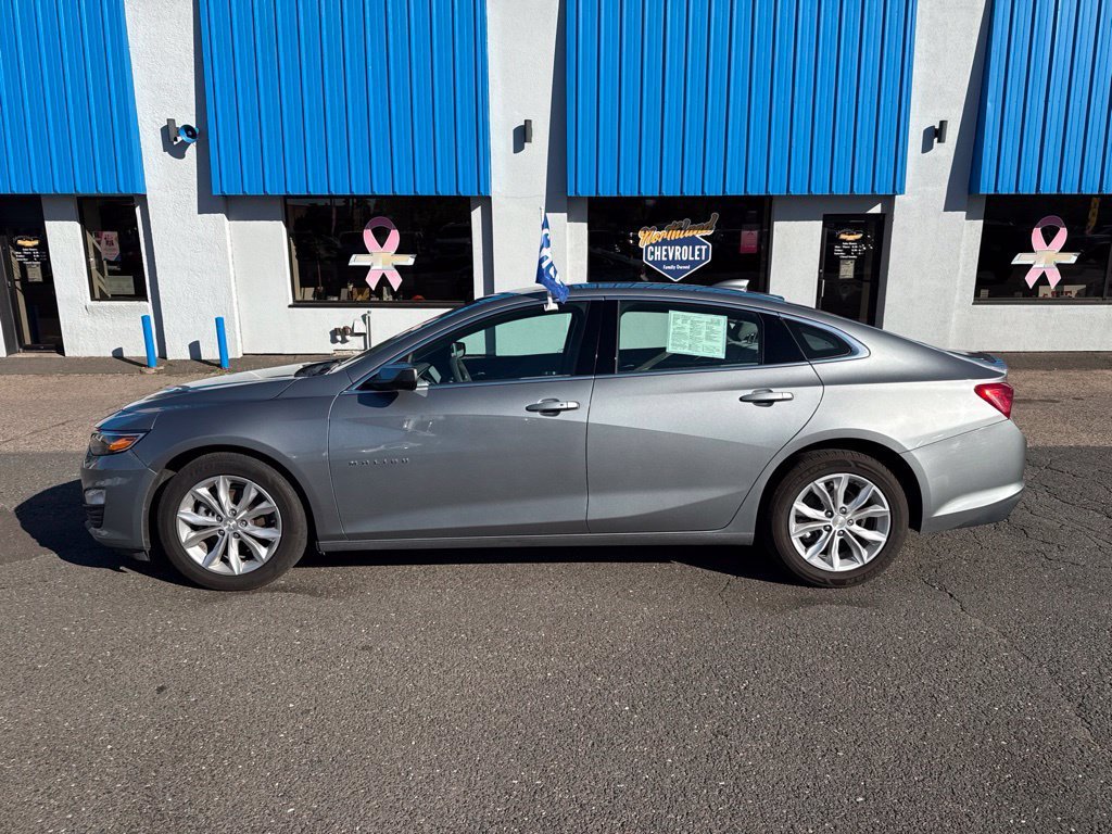 Used 2024 Sterling Gray Metallic Chevrolet 1LT image 18