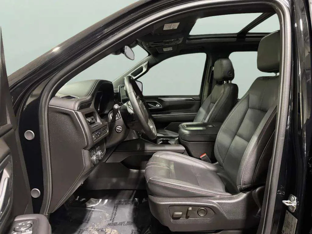 2024 Chevrolet Suburban RST - Photo 25