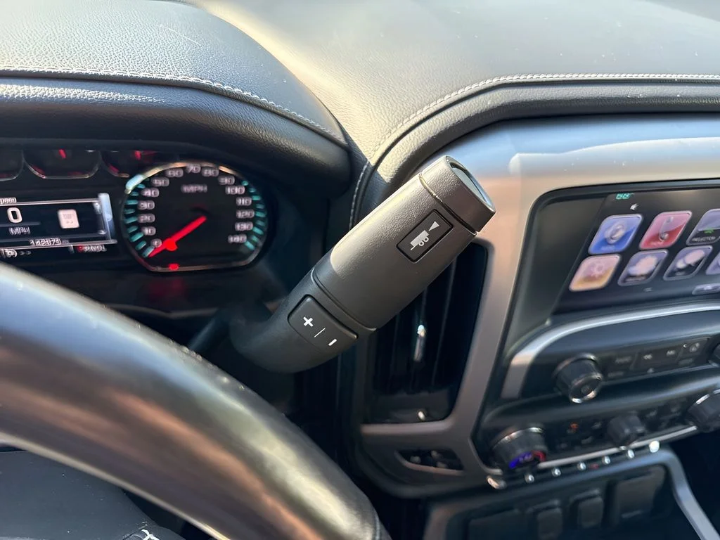 Used 2017 Blue GMC SLT image 18