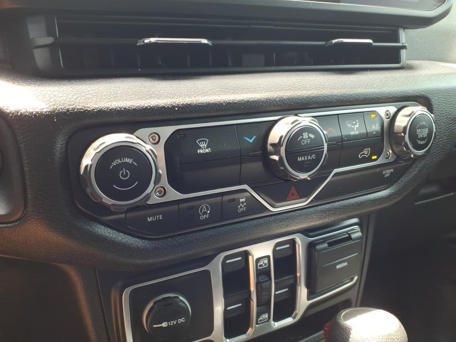 Used 2025 Bright White Clearcoat Jeep Sport image 24