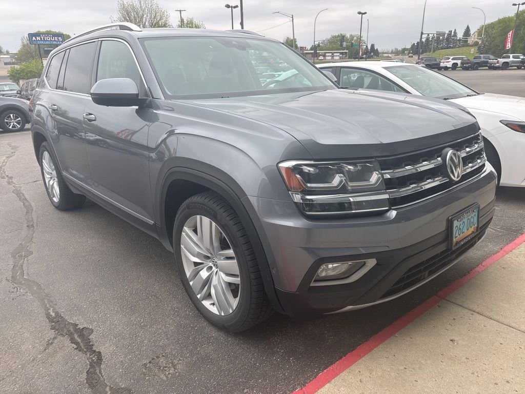 Used 2018 Volkswagen Atlas SEL Premium with VIN 1V2NR2CA8JC548550 for sale in Fergus Falls, Minnesota