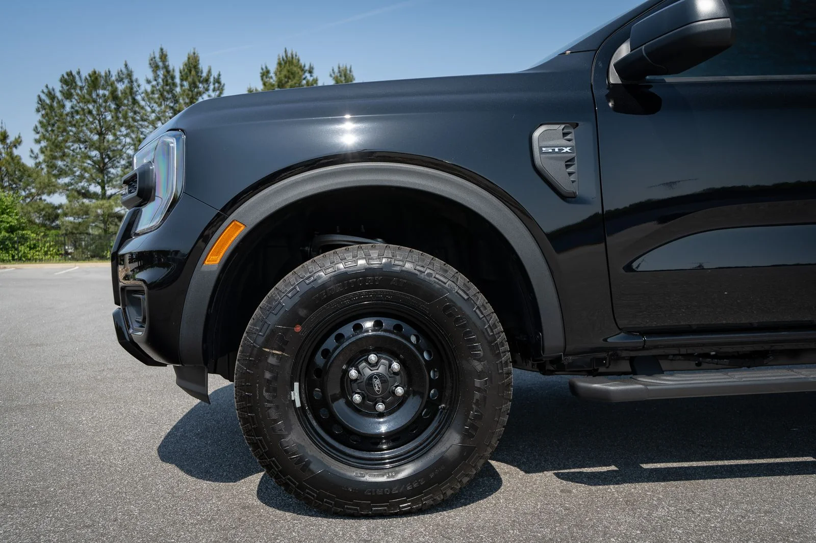 New 2026 Shadow Black Ford XL image 4