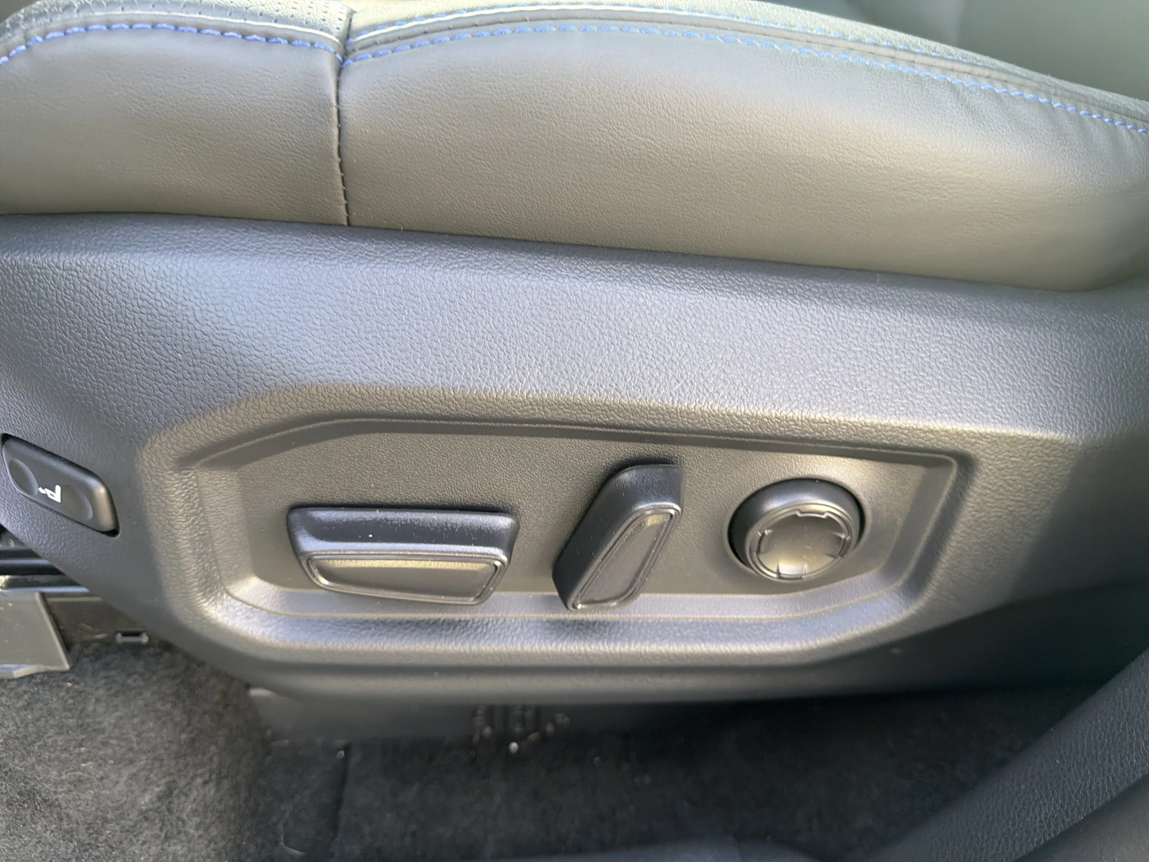 Certified Used 2025 Wind Chill Pearl Toyota Platinum Hybrid image 16