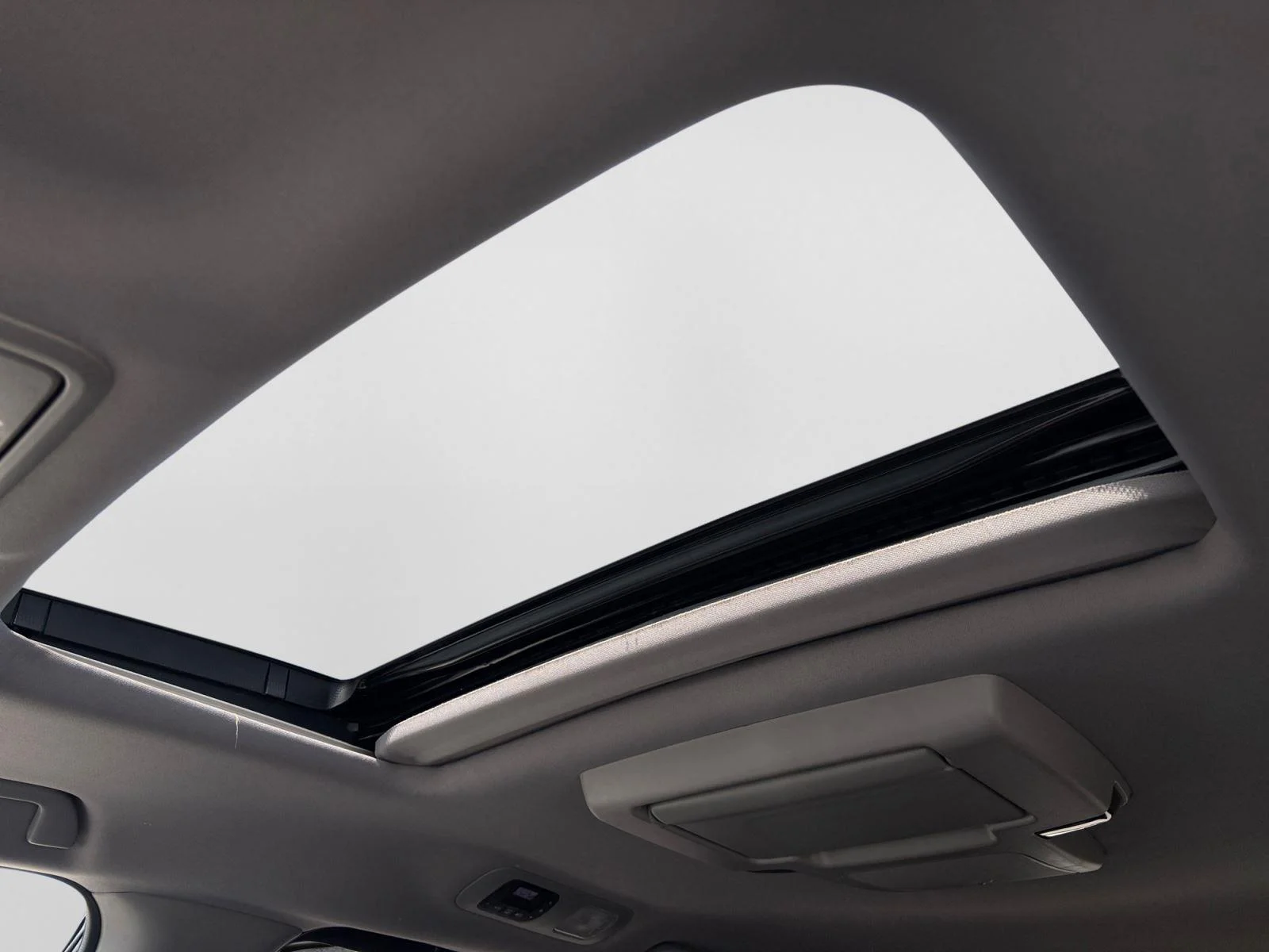 Used 2021 Crystal Black Pearl Honda Touring image 33