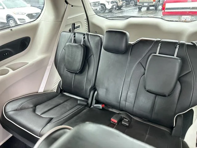 Used 2024 Black Chrysler Limited image 17