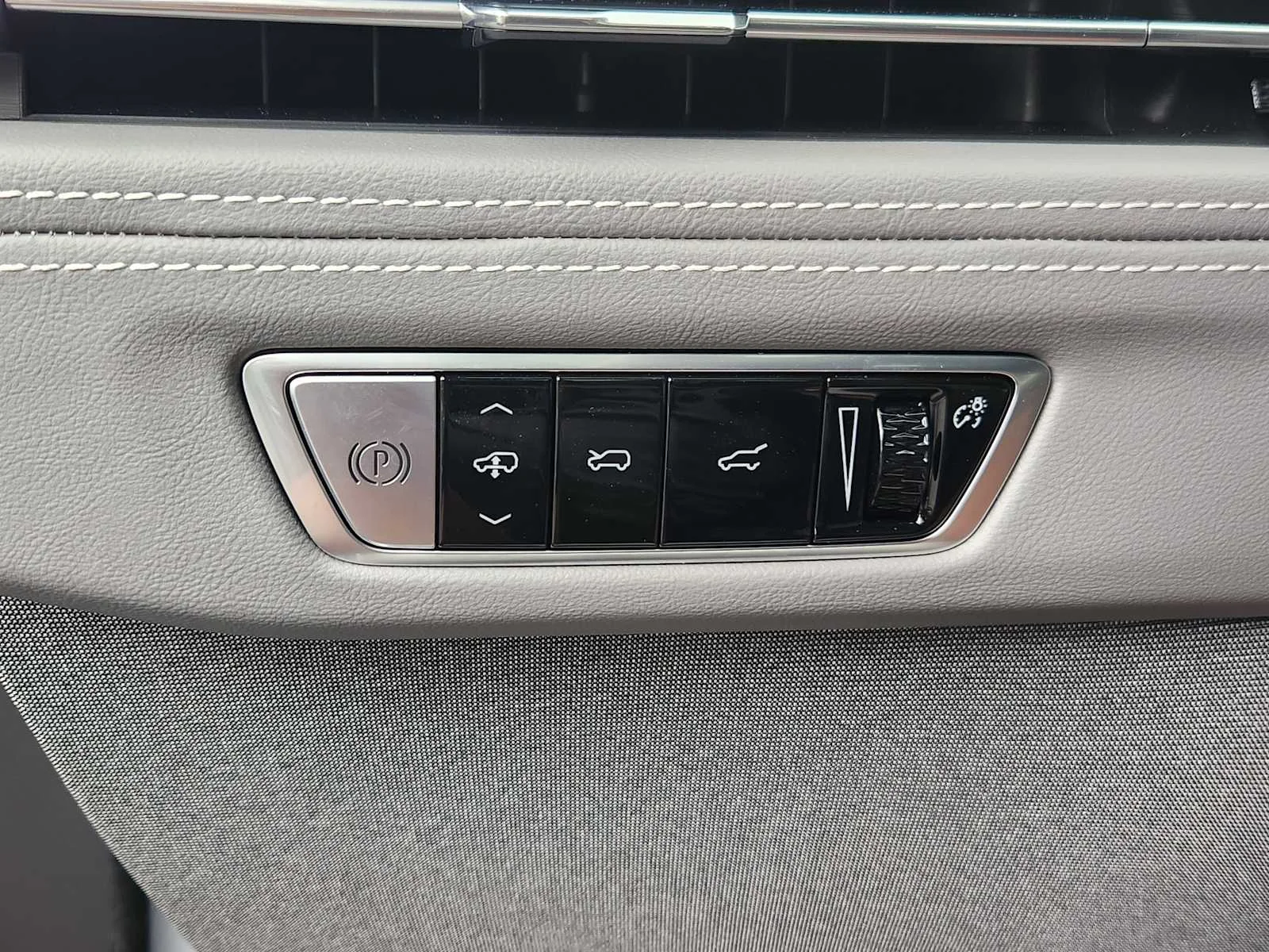 2026 Cadillac Escalade IQL Sport - Photo 15