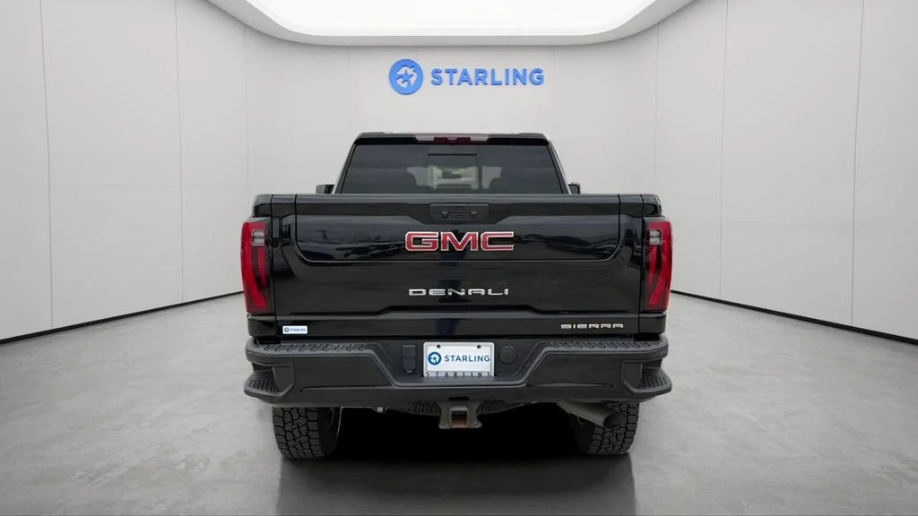 Used 2024 Onyx Black GMC Denali image 7
