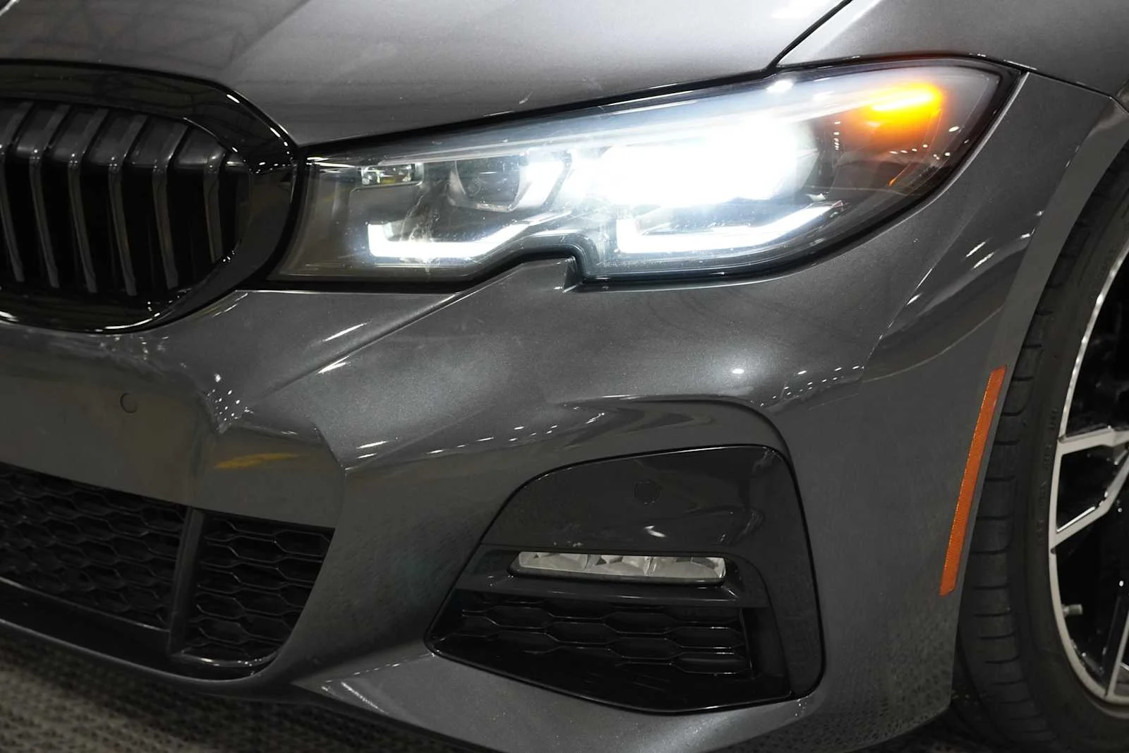 Used 2022 Mineral Grey Metallic BMW 330i image 7