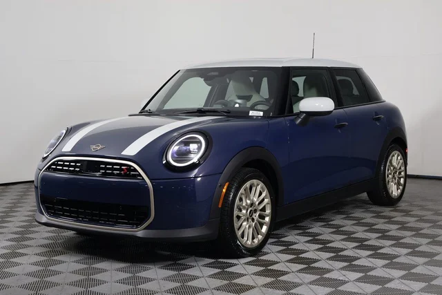 2026 MINI 4 Door Signature Plus