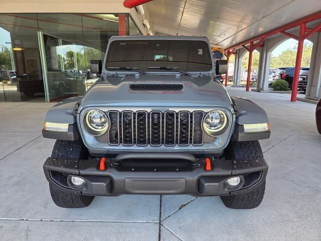 Used 2024 Gray Jeep Mojave image 19