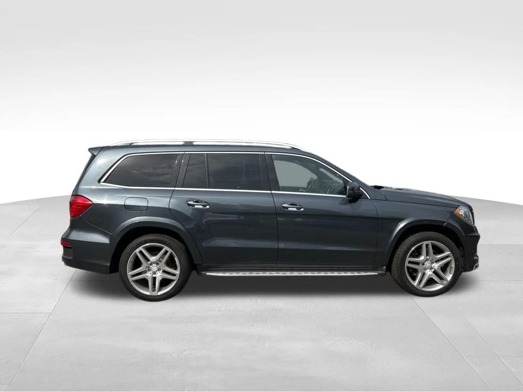 Used 2014  Mercedes-Benz GL 550 image 6