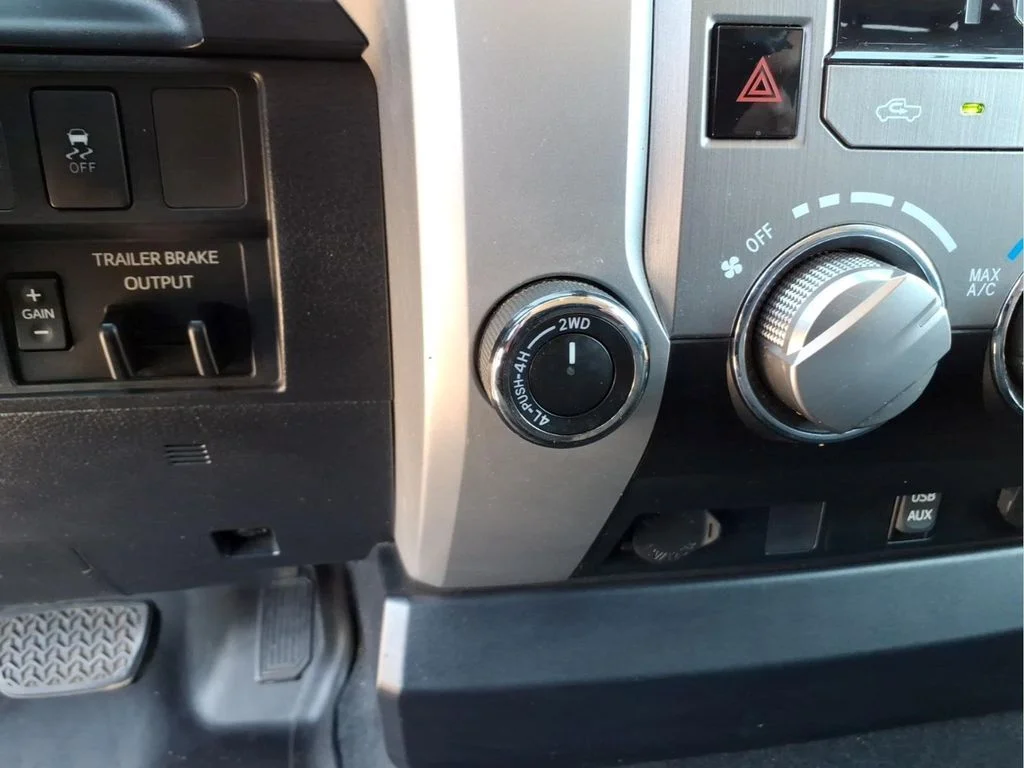 Used 2019 Gray Toyota SR5 image 20