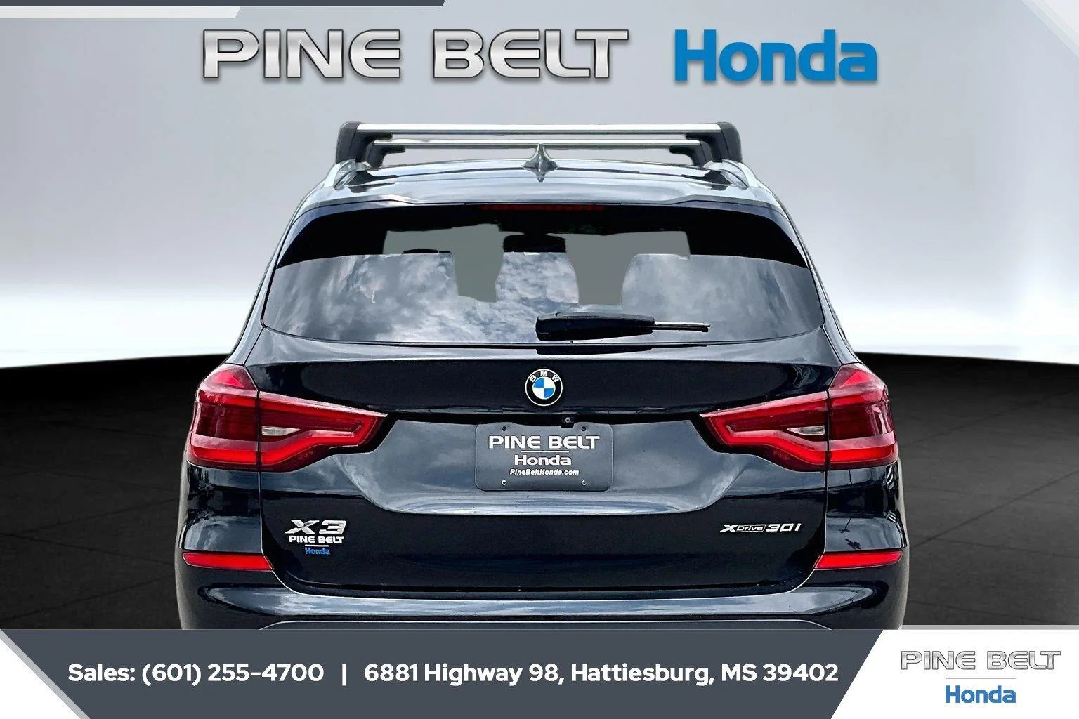 Used 2020 Black Sapphire Metallic BMW xDrive30i image 4