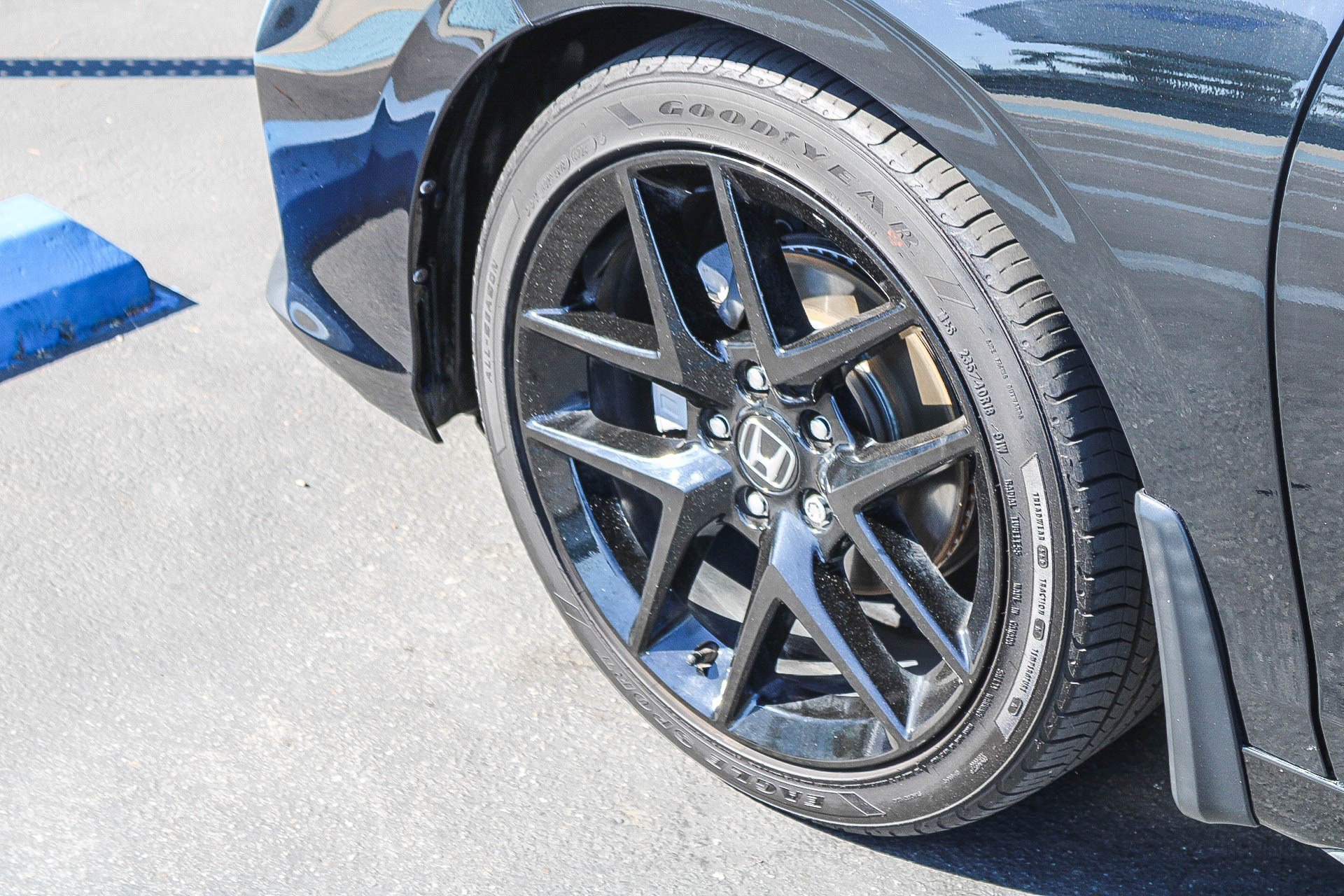 2025 Honda Civic Hatchback Sport - Photo 39