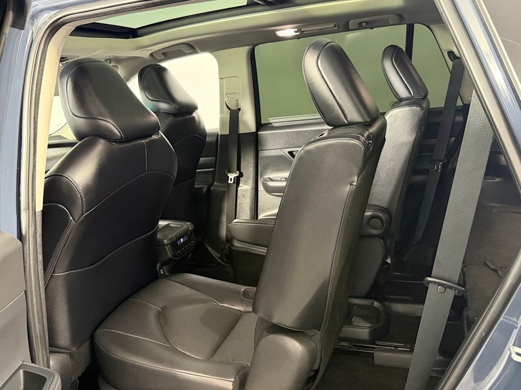 Used 2024 Cloud Toyota XLE image 23