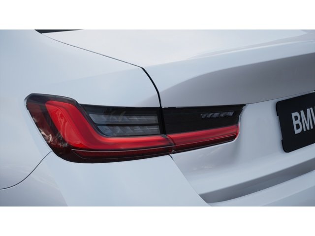 New 2026 Mineral White Metallic BMW 330i NA image 8