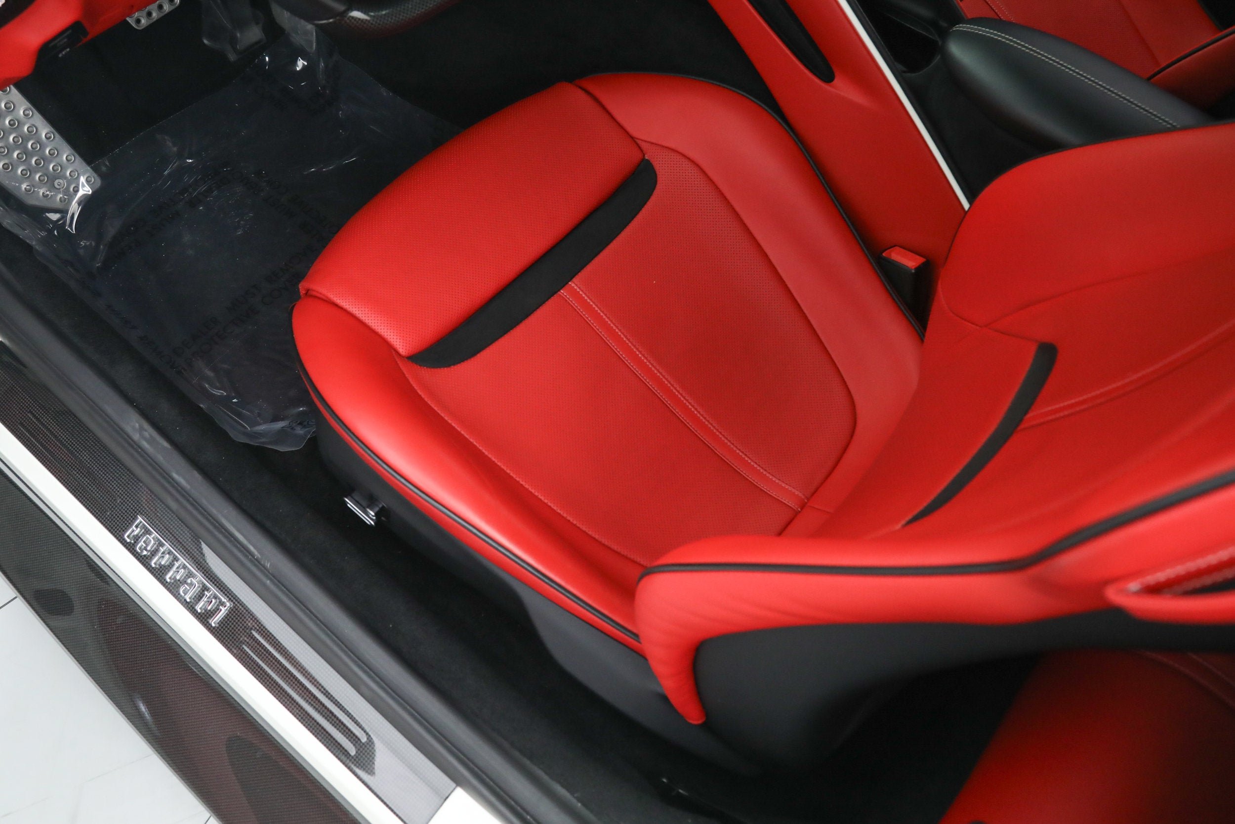 Certified Used 2021 Bianco Avus Ferrari  image 27