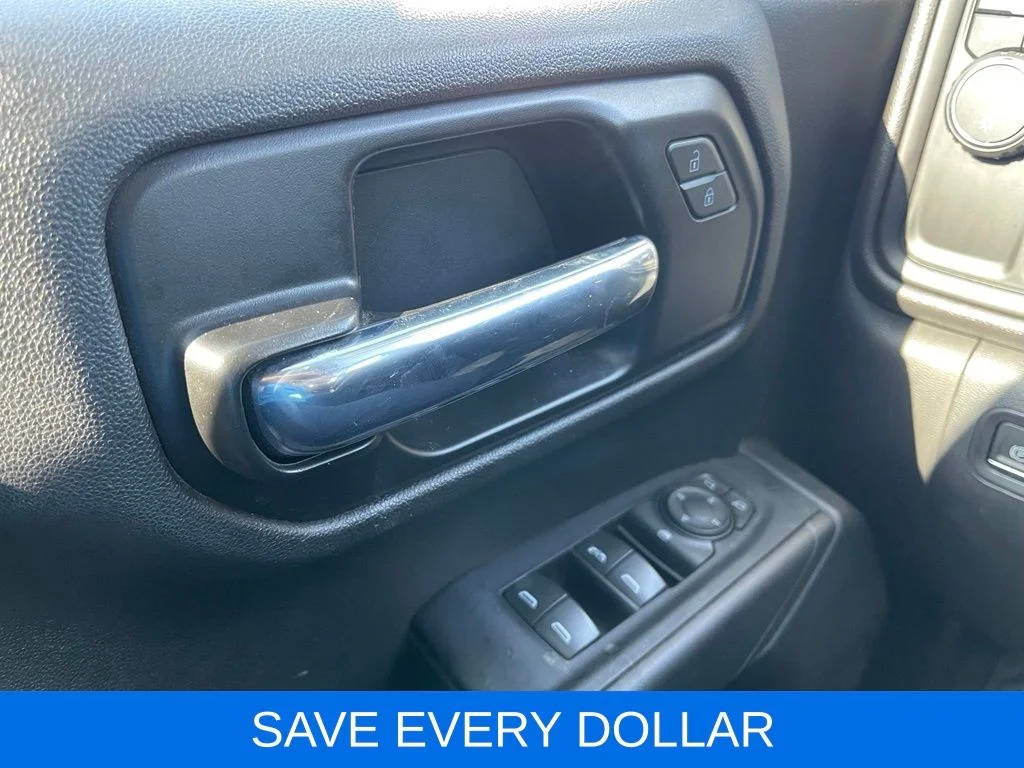 Used 2022 Black Chevrolet Custom image 16