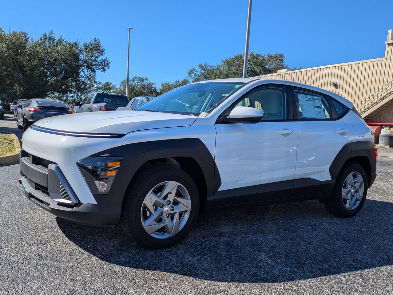 New 2027 Atlas White Hyundai SE FWD image 9
