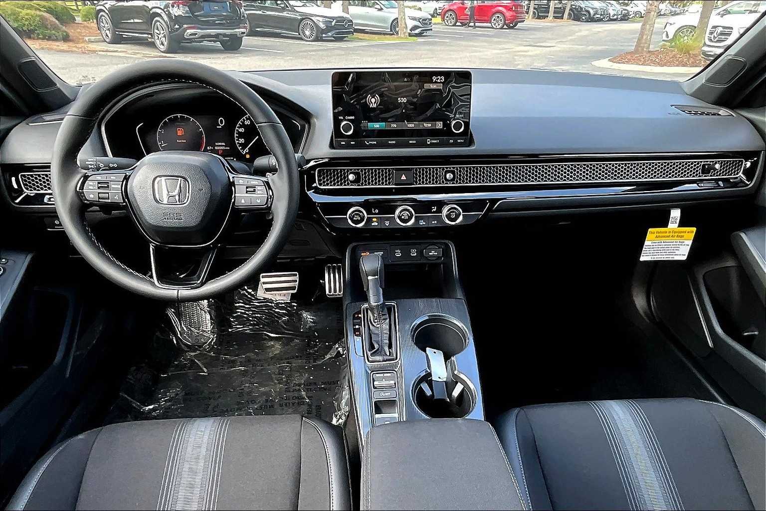 View vehicle photo 5