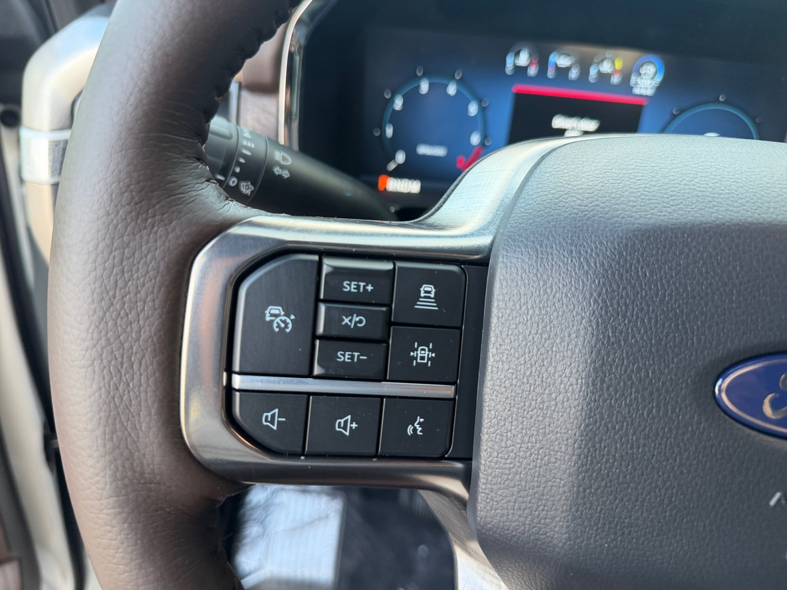 New 2026 Star White Metallic Tri-Coat Ford King Ranch image 24