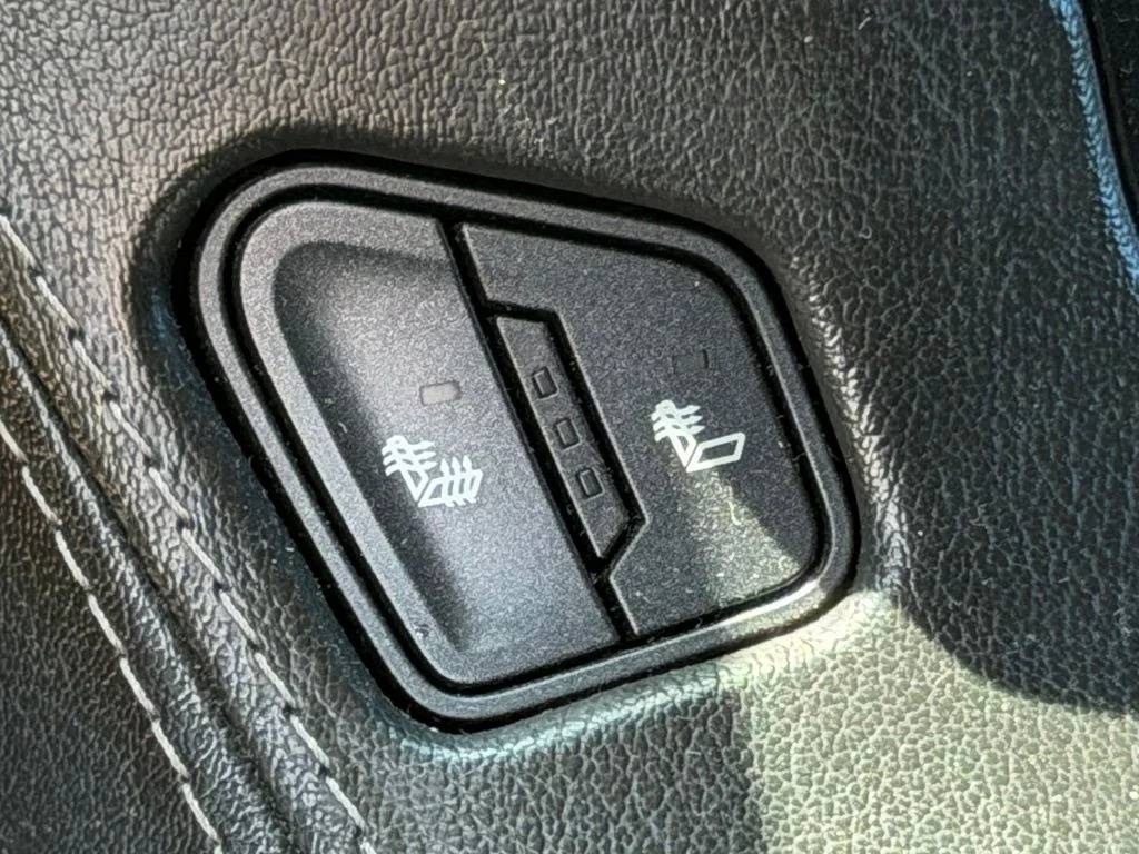 Used 2017 Red Chevrolet LT image 19