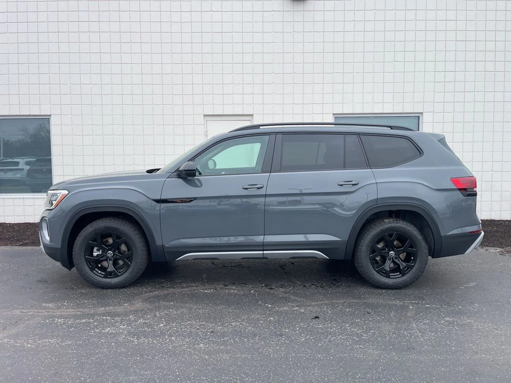 New 2026 Pure Gray Volkswagen 2.0T Peak Edition image 2