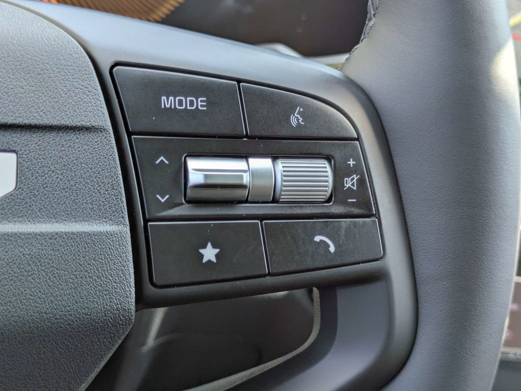 New 2026 Glacial White Pearl Kia EX image 26
