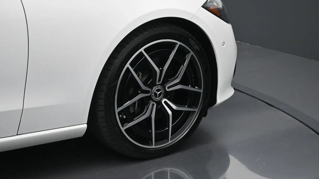 Used 2025 White Mercedes-Benz C 300 image 6