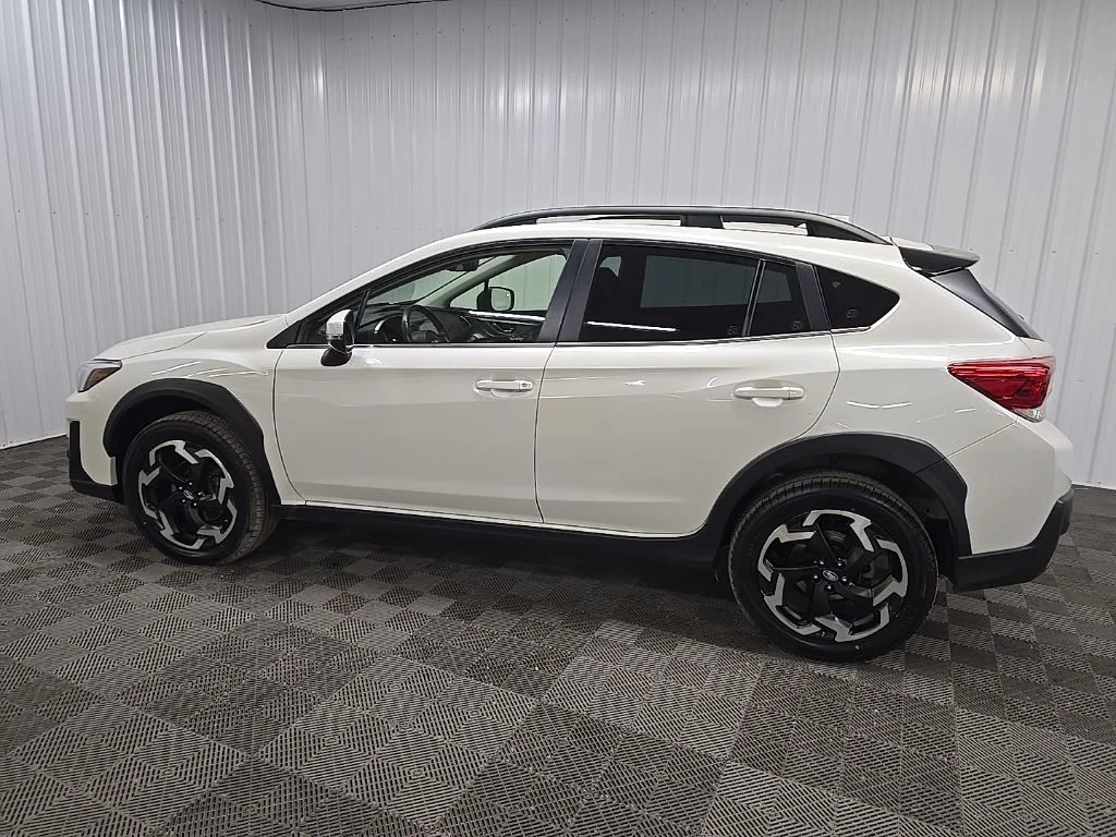Used 2023 Crystal White Pearl Subaru Limited image 4