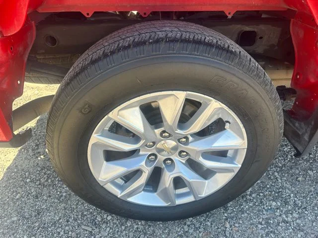 Used 2022 Red Chevrolet Custom image 13