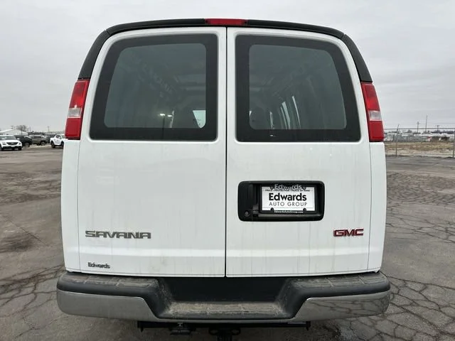 2025 GMC Savana Cargo Work Van - Photo 29
