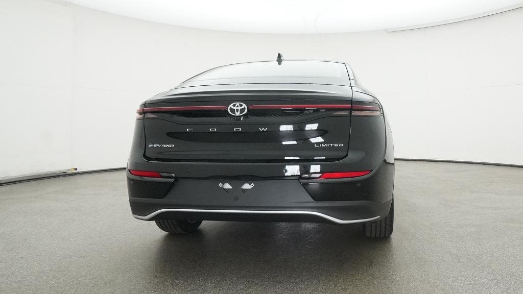 2026 Toyota Crown Limited - Photo 2