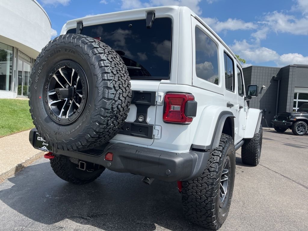 New 2026 Bright White Clear-Coat Exterior Paint Jeep Rubicon X image 45