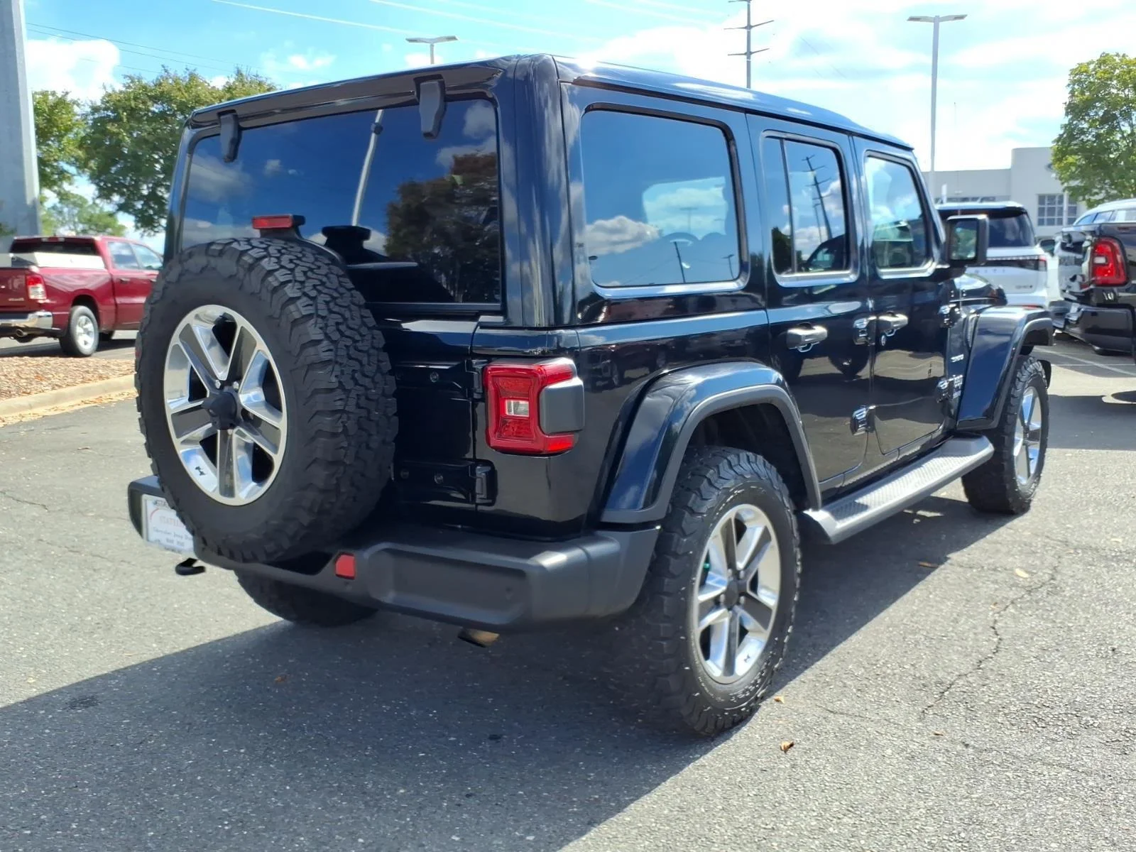 Used 2020 Black Clearcoat Jeep Sahara image 2
